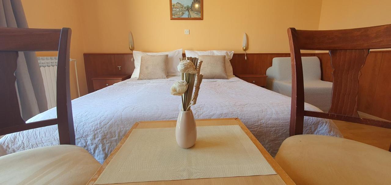 Garni Stanger Hotel Ловран Екстериор снимка